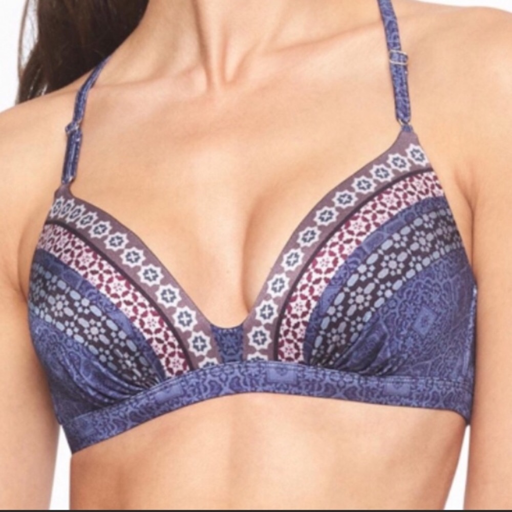 Athleta Aqualuxe bikini top Small